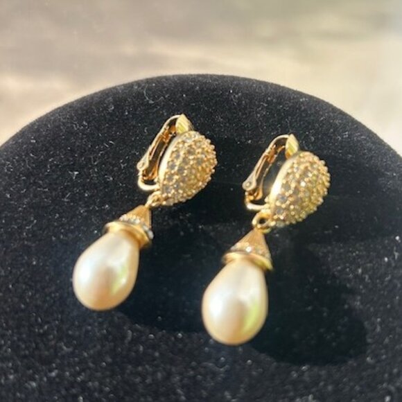 CHRISTIAN DIOR Gold Swarovski Crystal Tear Drop Pearl EARRINGS - Picture 10 of 13